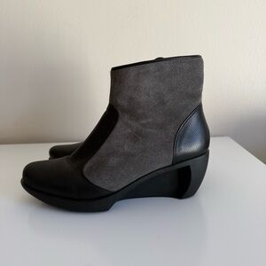 Naot Women's Sky Ankle Boot Caviar Leather Gray Suede Side Zip Wedge 40 (9/9.5)